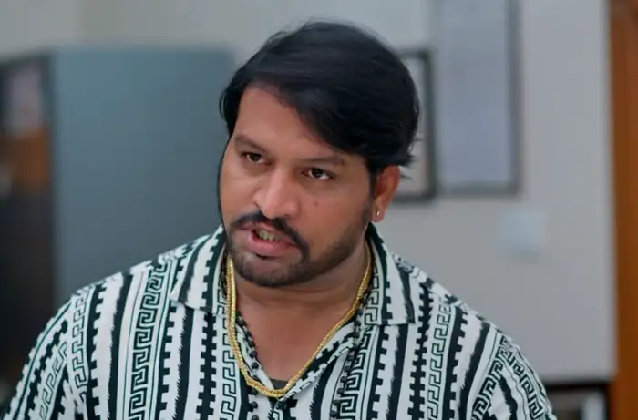 వీడు చస్తే.. ఆ నేరం మీపై వేస్తా 