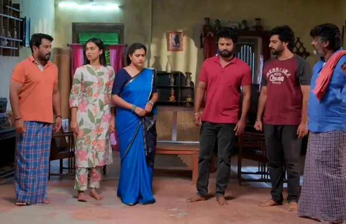 ఇంట్లోంచి వచ్చేసిన గాయత్రి..