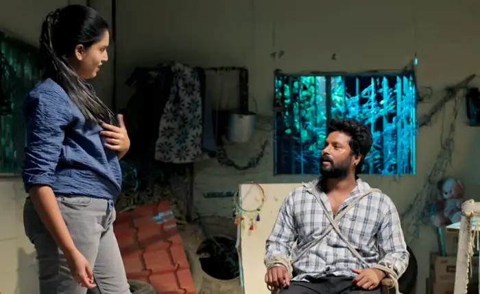 ఆడ రౌడీతో పులిహోర..