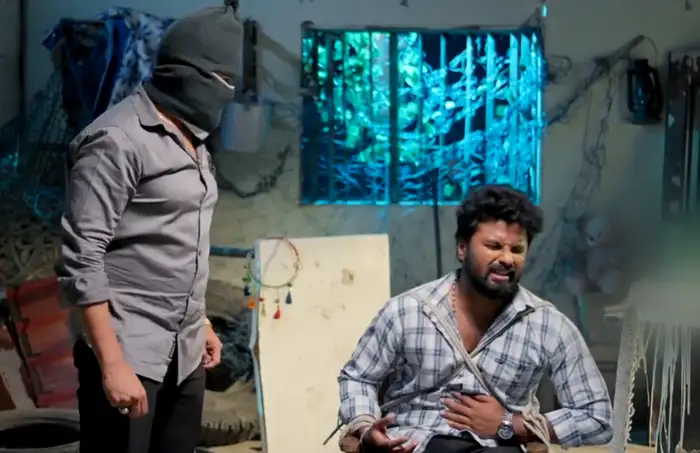 పిచ్చ కొట్టుడు కొట్టిన ఆది..