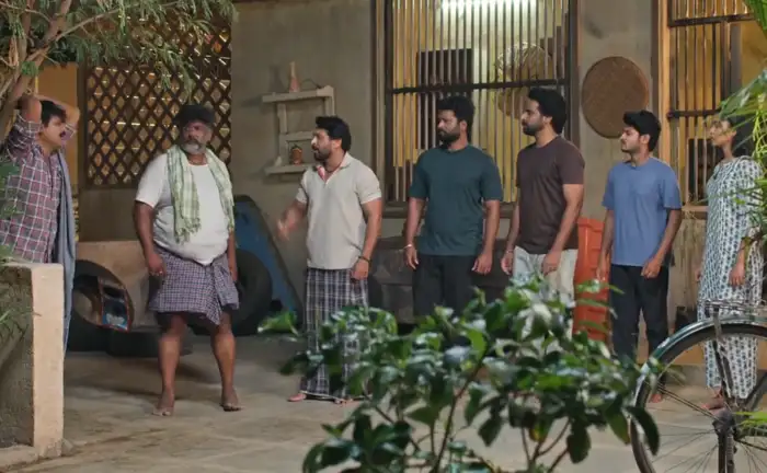 చెట్టుకు కట్టేసి..
