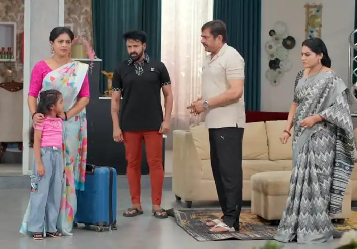 ఇంటి కోడలు కూడా వెళ్లిపోతే..