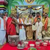 శ్రీశైలం మల్లన్నకు ప్రముఖ వ్యాపారవేత్త ఖరీదైన కానుకలు.. భారీగా బంగారం, వెండితో తయారీ