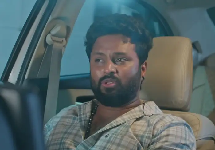 కారులో చక్రి బాధలు..