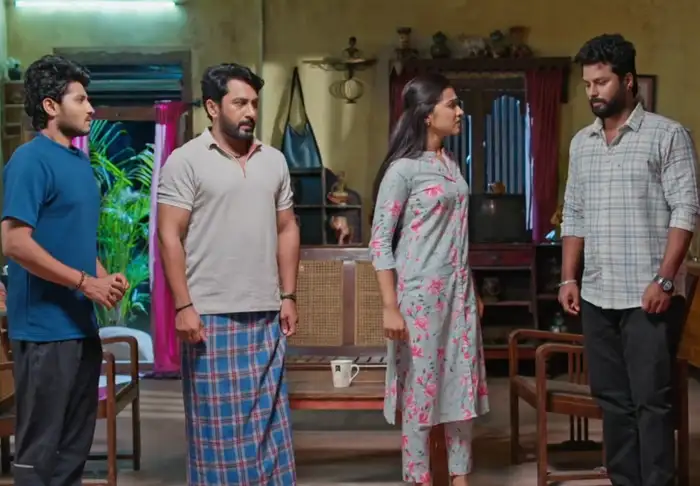 రౌడీలను తీసుకు వచ్చి బెదిరించే దానిలా..