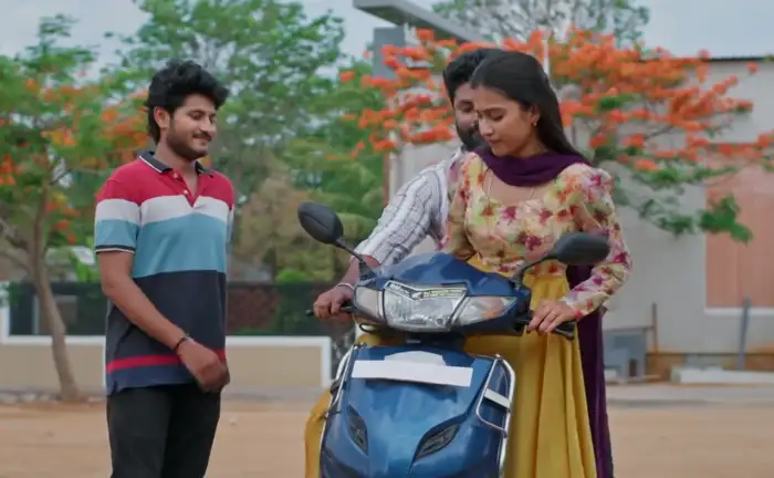 కింద పడేసిన చక్రి..