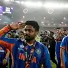 సంజూ శాంసన్ కు ఊహించని షాక్ ఇచ్చిన సెలక్టర్లు.. జట్టు నుంచి ఔట్