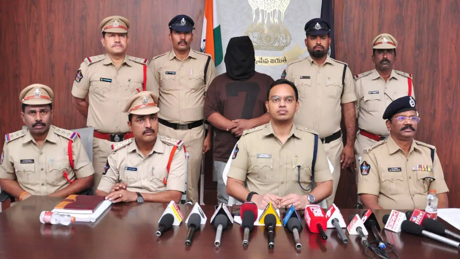 రాయలసీమ మోస్ట్ వాంటెడ్క్రిమినల్ అరెస్ట్.. కడప సెంట్రల్ జైలుకు సుల్తాన్ – politics