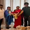 కల్వకుంట్ల కవితతో తమిళనాడు సీఎం విజయ్ జ్యోతిష్యుడు రాధన్ భేటీ.. ఫోటో వైరల్