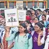ఏపీలో జూనియర్ డాక్టర్లకు స్టైపండ్ పెంపు.. అయినా వెనక్కి తగ్గమంటున్న జూడాలు..