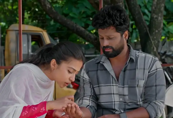 కేరింగ్‌గా చూసుకున్న మహా..