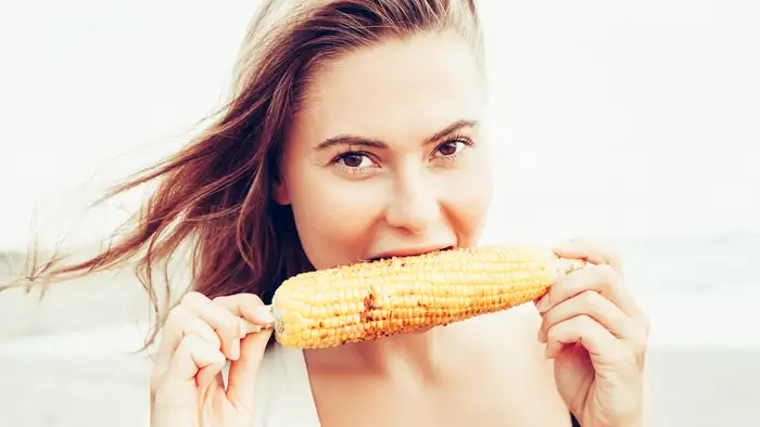 ఉడకబెట్టిన (Boiled) vs కాల్చిన (Roasted) మొక్కజొన్న