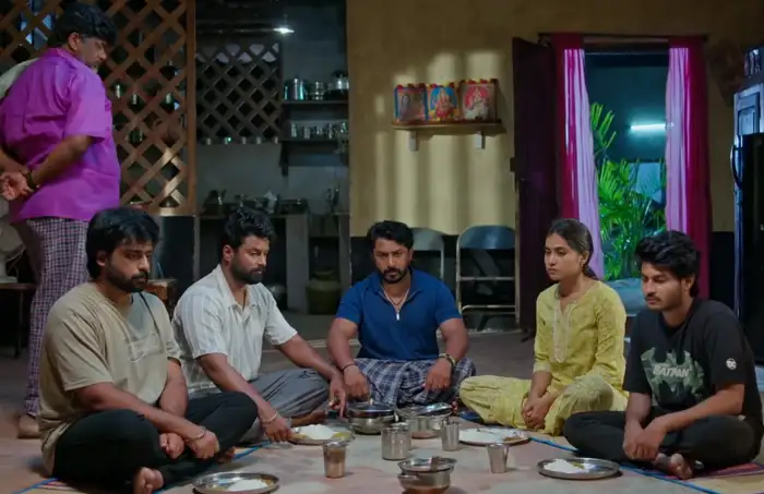 ఎవరి లోకంలో వాళ్లు..