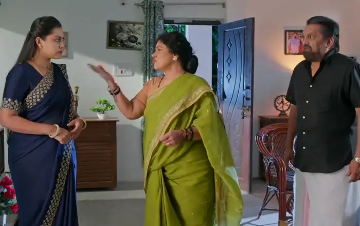 ఇంటి పేపర్ల మీద సంతకం..