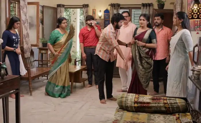 చీపురు కట్ట తిరిగేసిన ప్రభావతి..