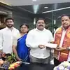 గోవుల కోసం హైదరాబాద్ వాసి పెద్దమనసు.. టీటీడీకి రూ. కోటికి పైగా విరాళం..
