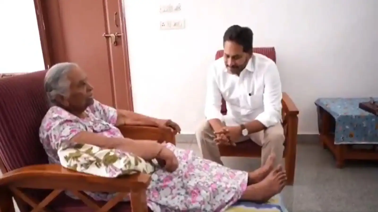 వైఎస్ కుటుంబంలో విషాదం.. YS కమలమ్మ కన్నుమూత, జగన్ సంతాపం – general