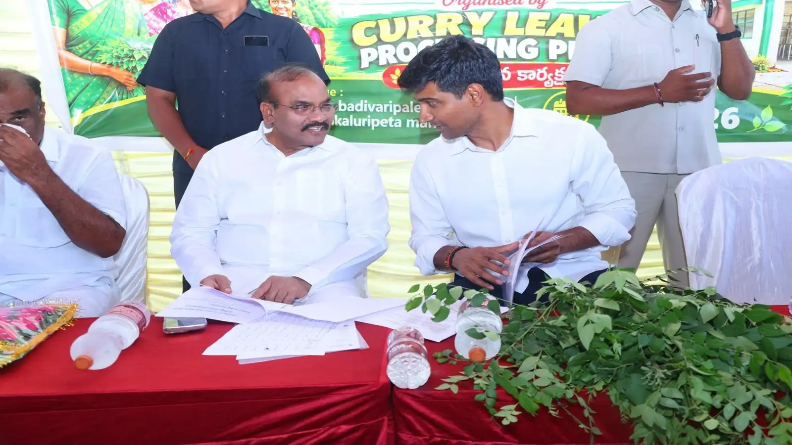 బీజేపీ నేత కరివేపాకు అమ్మి రూ.కోట్లలో సంపాదించారు.. ఆయన సలహాలు అడగండి.. టీడీపీ ఎంపీ ఆసక్తికరవ్యాఖ్యలు – general