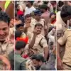 Ganesh Immersion Police Dance: గణేశ్‌ నిమజ్జనంలో పోలీసుల డ్యాన్స్‌‌లు వైరల్‌.. స్టెప్పులతో అదరగొట్టిన ఖాకీలు..!