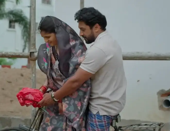 సైకిల్ మీద ప్రేమ సవారీ..