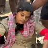 చిల్లర విషయంలో గొడవ.. కదులుతున్న బస్సులోంచి కండక్టర్‌ను తోసేసిన మహిళ