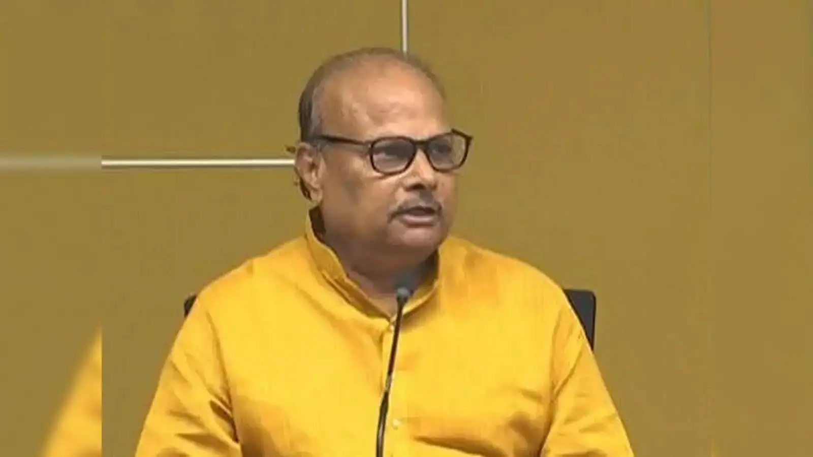 Andhra Pradesh: Yanamala praises the budget