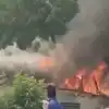 Fire In Minibus Of Noida,Noida: 18 మంది ఉన్న మినీ బస్సులో సడన్‌గా మంటలు ...