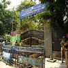 Sit Police,TSPSC: పేపర్ లీక్... విద్యార్థులు మండుటెండలో దీక్ష ...