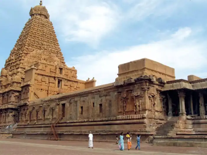 SS Rajamouli Road Trip In Tamilnadu Temples : ராஜமெளலி ஆச்சர்யம்! தமிழக ...
