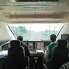 Vande Bharat Express Cabin view video: வந்தே பாரத் எக்ஸ்பிரஸ் எஞ்சின் வியூவ்... தெறி ஸ்பீடில் ஒரு மாஸ் வீடியோ... இந்திய ரயில்வே வேற லெவல்!