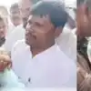 பொதுவெளியில் காவலரை கன்னத்தில் பளார் என அறைந்த அமைச்சரின் மைத்துனர் ...